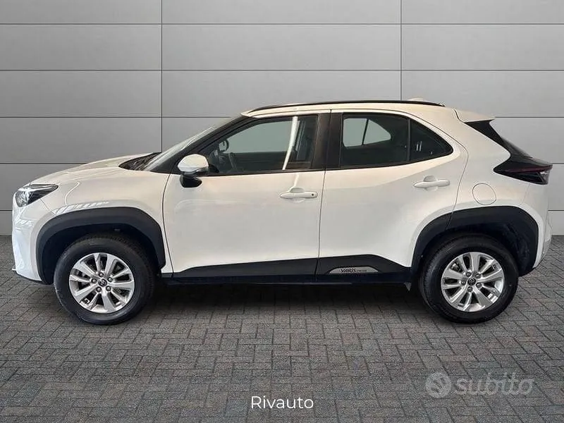 Toyota Yaris Cross 2023 photo 2