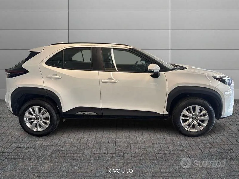 Toyota Yaris Cross 2023 photo 3
