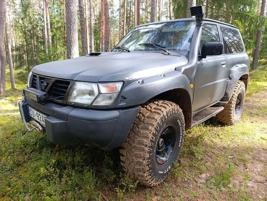 Nissan Patrol 1999 photo 2