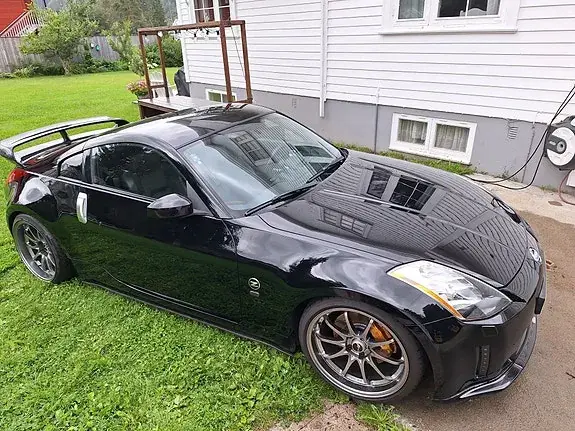 Nissan 350 Z 2004 photo 2