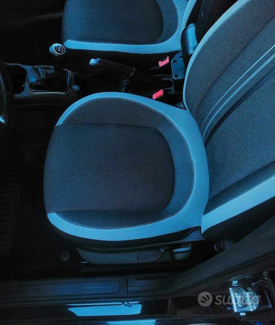Fiat Punto 2012 photo 4