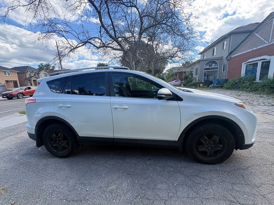 Toyota Rav4 2016 photo 3