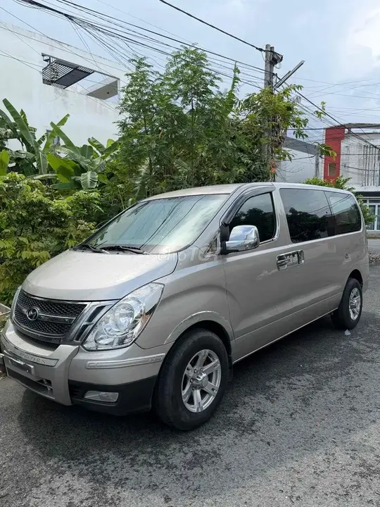 Hyundai Starex 2010 photo 2