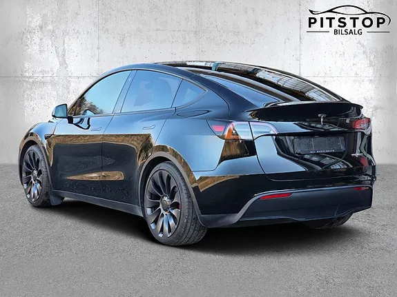 Tesla Model Y 2023 photo 4
