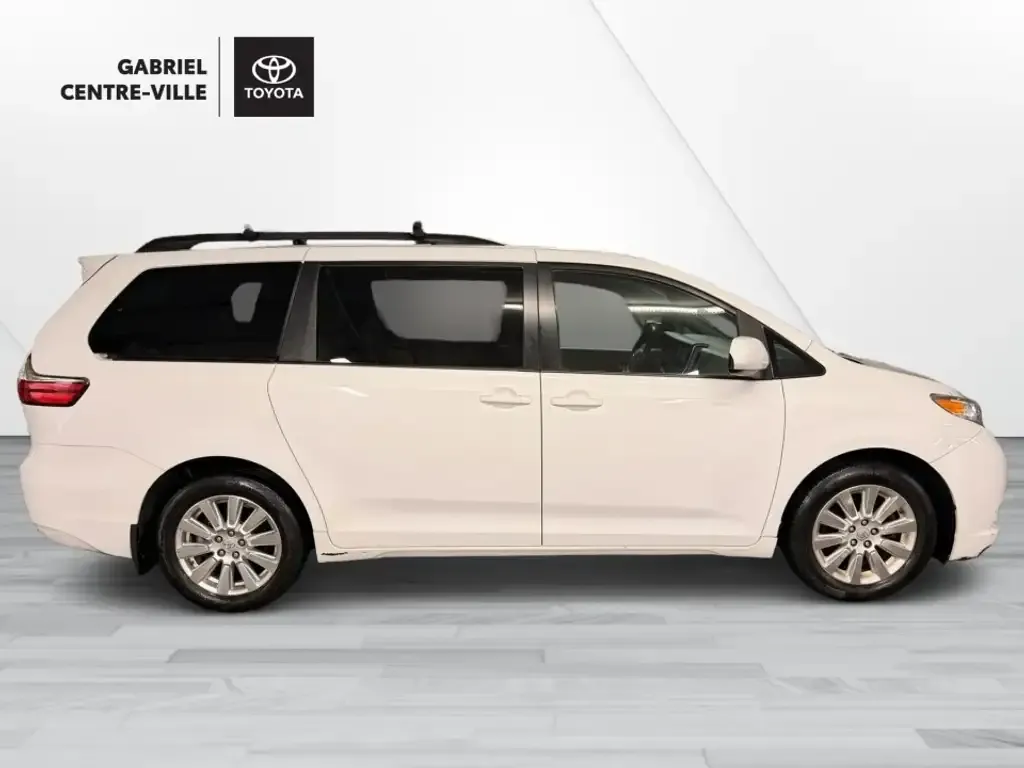 Toyota Sienna 2015 photo 4