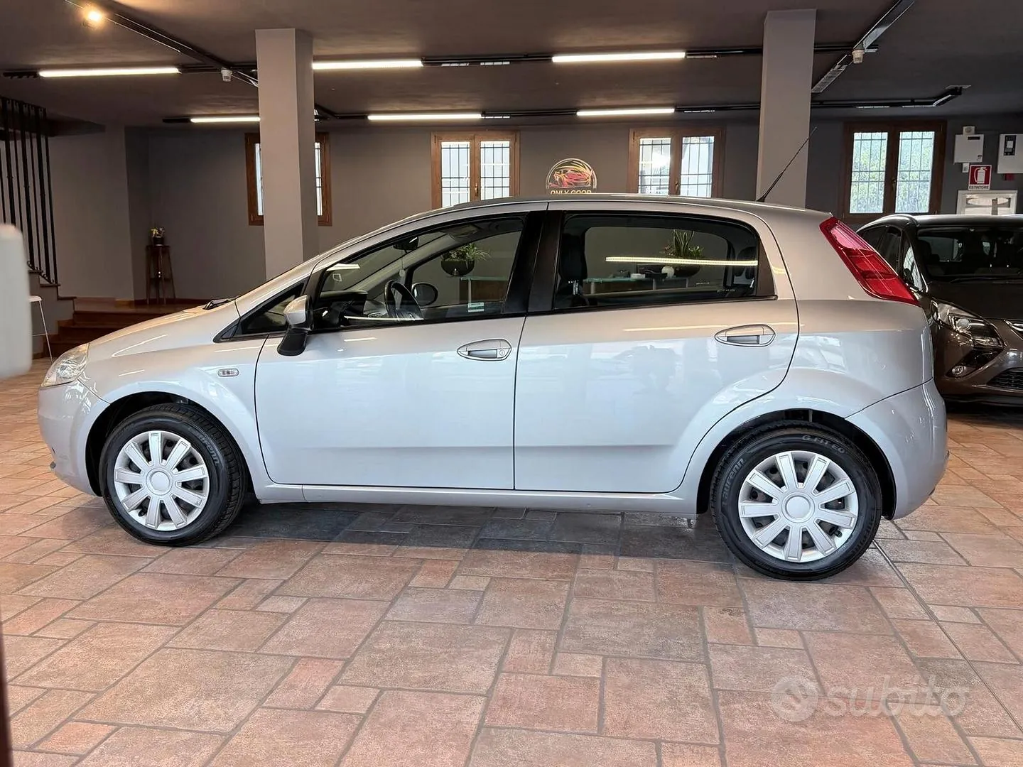 Fiat Grande Punto 2009 photo 5