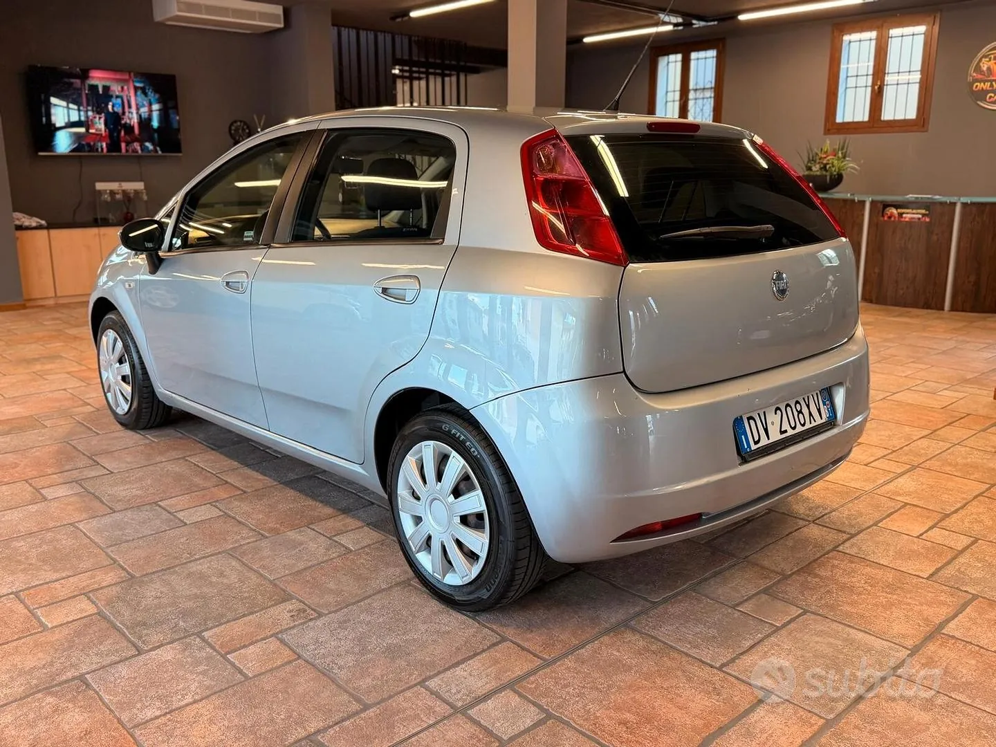 Fiat Grande Punto 2009 photo 4