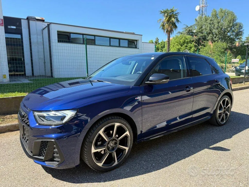 Audi A1 2025 photo 2