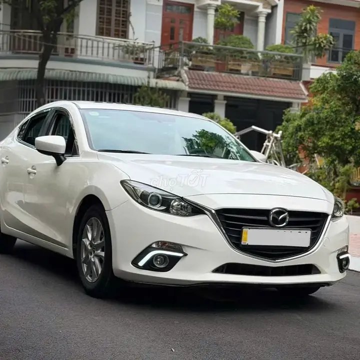 Mazda 3 2016 photo 2