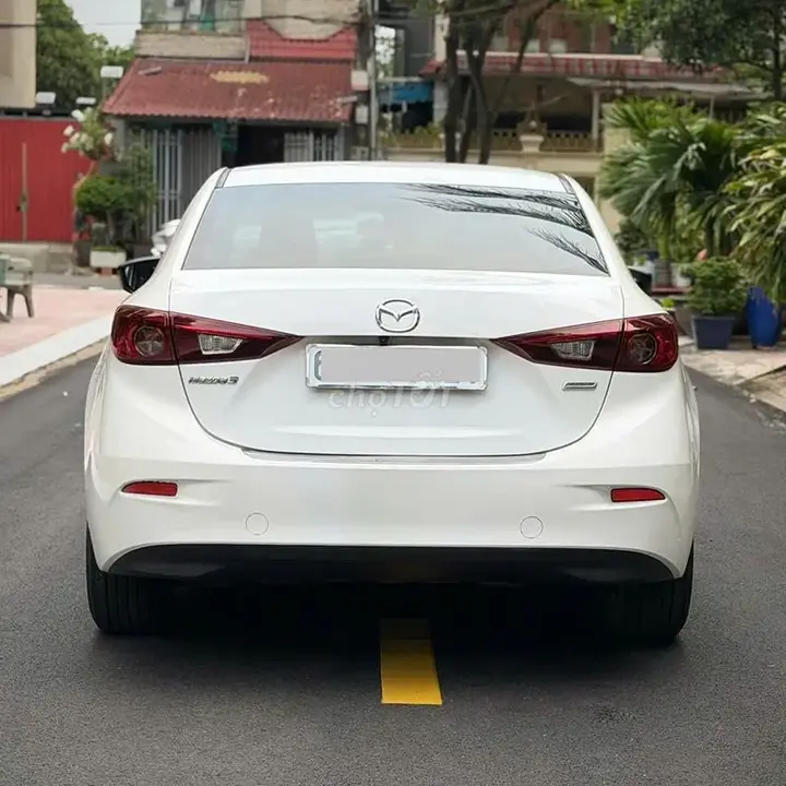 Mazda 3 2016 photo 3