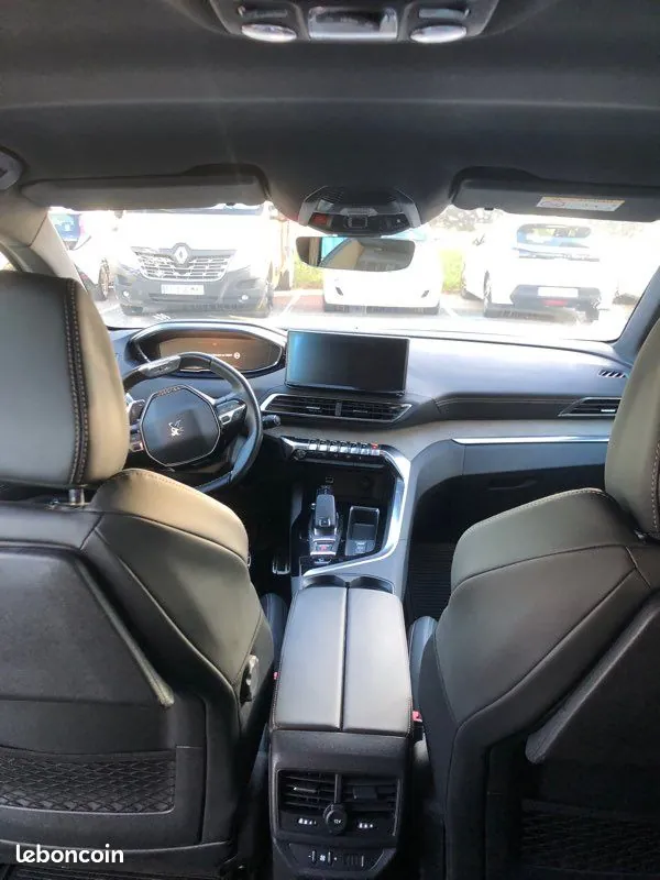 Peugeot 5008 2021 photo 3