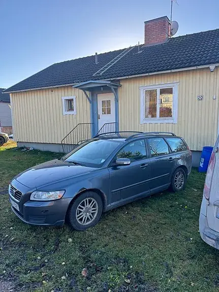 Volvo V50 2009 photo 2