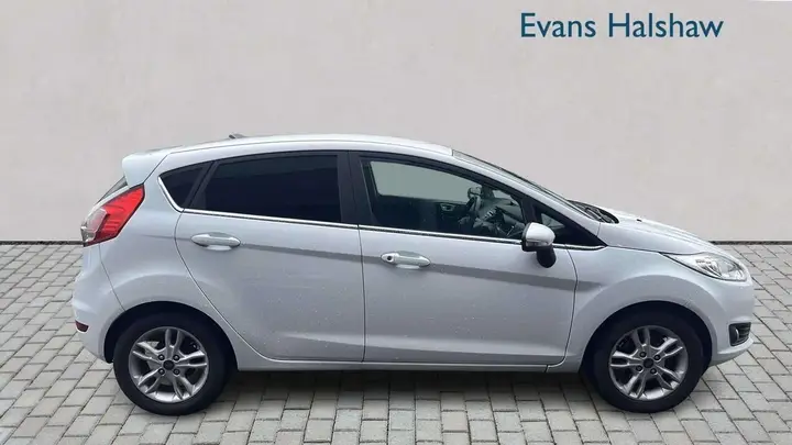 Ford Fiesta 2015 photo 3