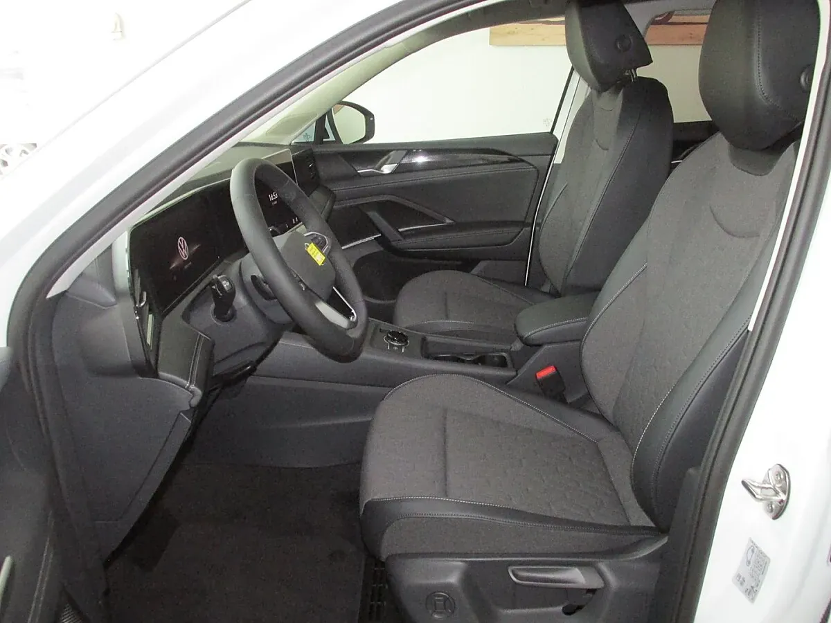 Volkswagen Tiguan 2025 photo 3