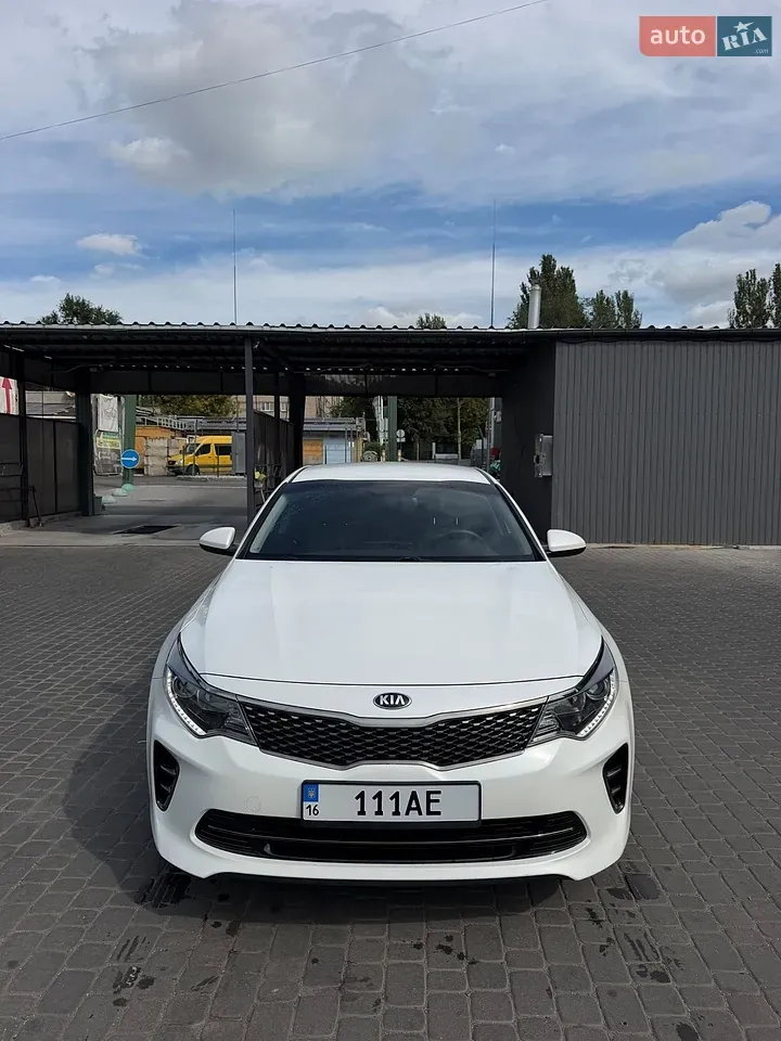 Kia K5 2017 photo 3