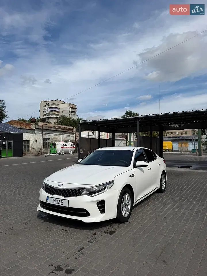 Kia K5 2017 photo 4