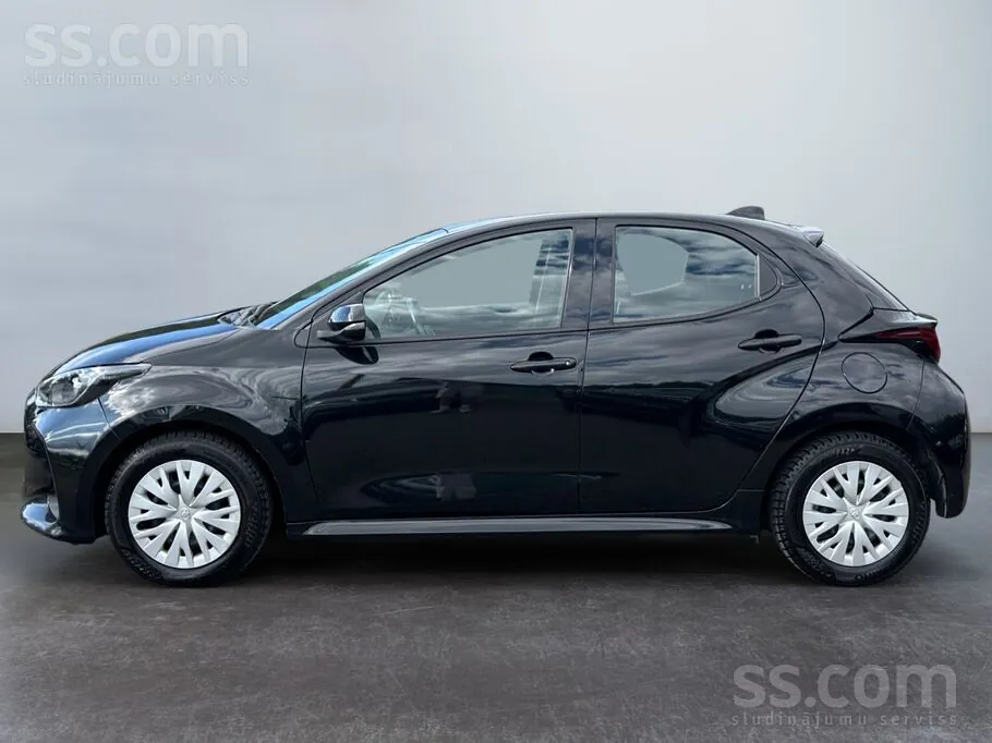 Toyota Yaris 2022 photo 2