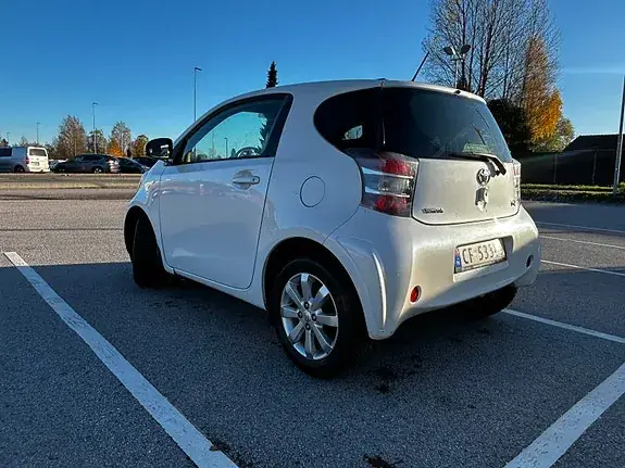 Toyota Iq 2010 photo 3
