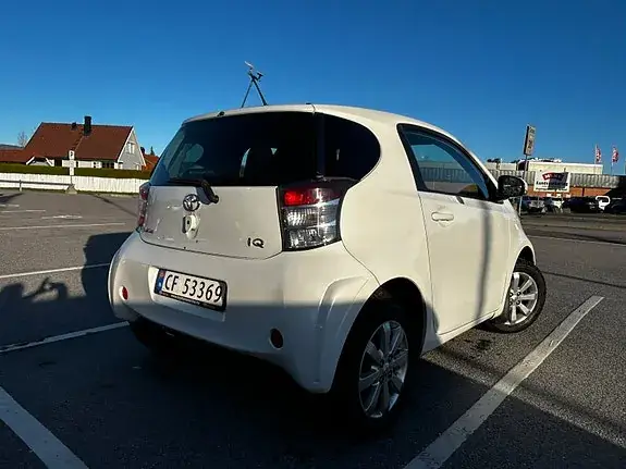 Toyota Iq 2010 photo 4
