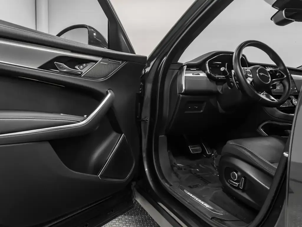 Jaguar F-Pace 2024 photo 4
