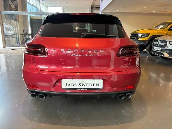 Porsche Macan Turbo 2016 photo 4