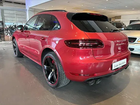 Porsche Macan Turbo 2016 photo 3