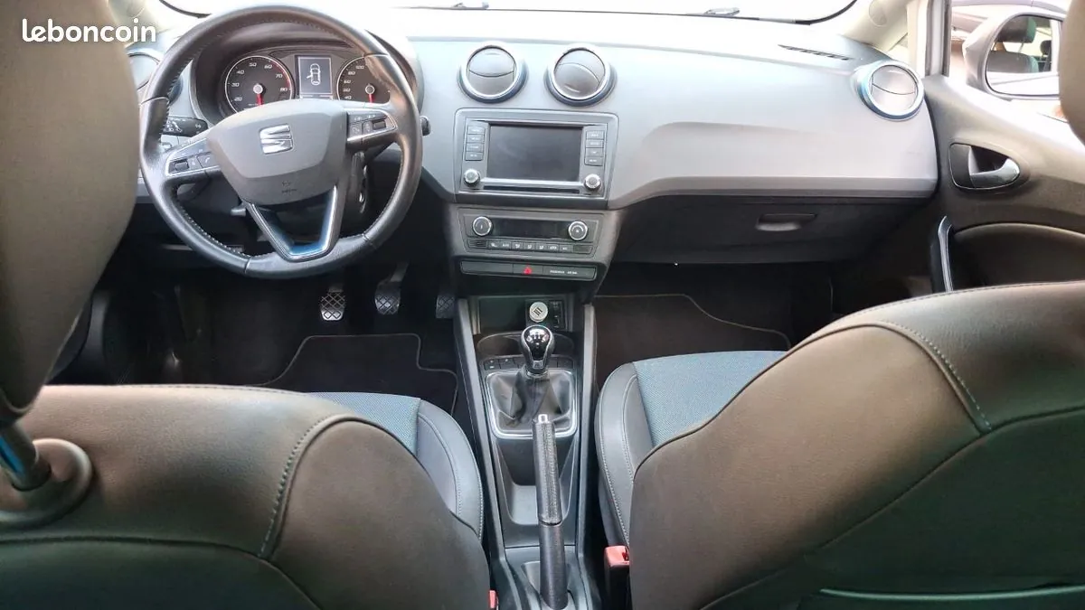 Seat Ibiza 2016 photo 3