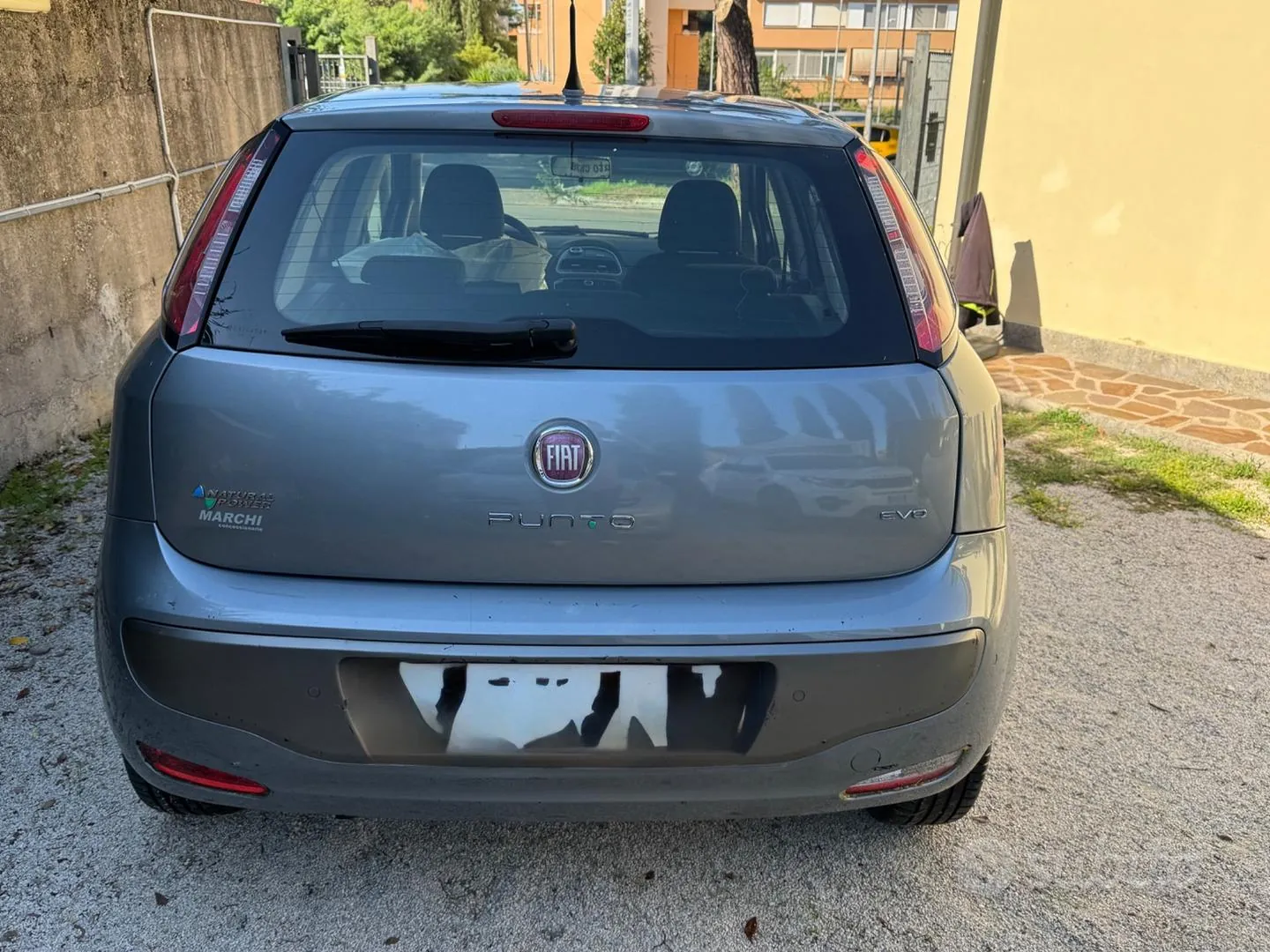 Fiat Grande Punto 2010 photo 5