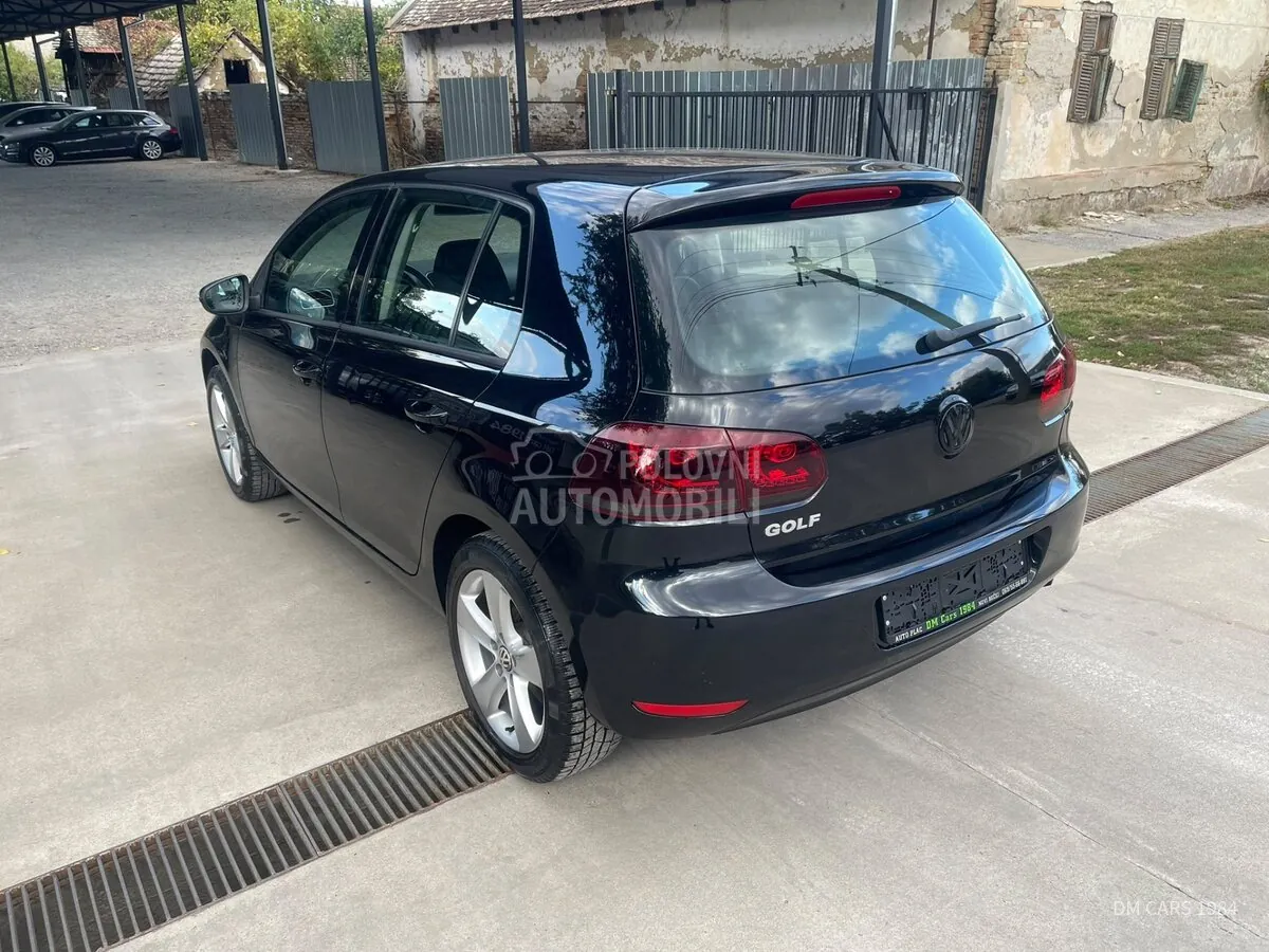 Volkswagen Golf 2010 photo 3