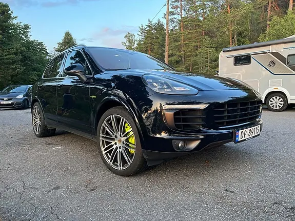 Porsche Cayenne S 2016 photo 3