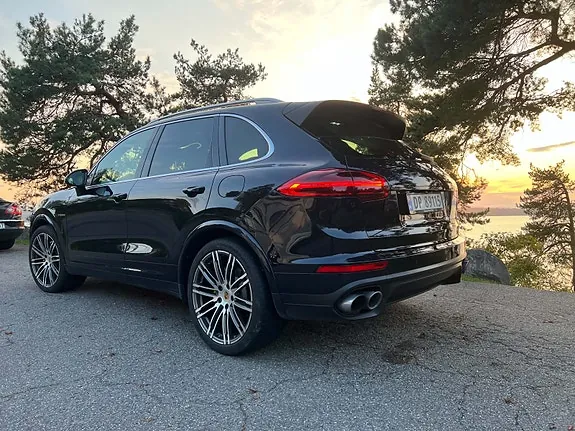 Porsche Cayenne S 2016 photo 4