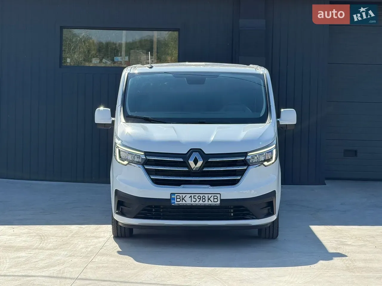 Renault Trafic 2023 photo 3