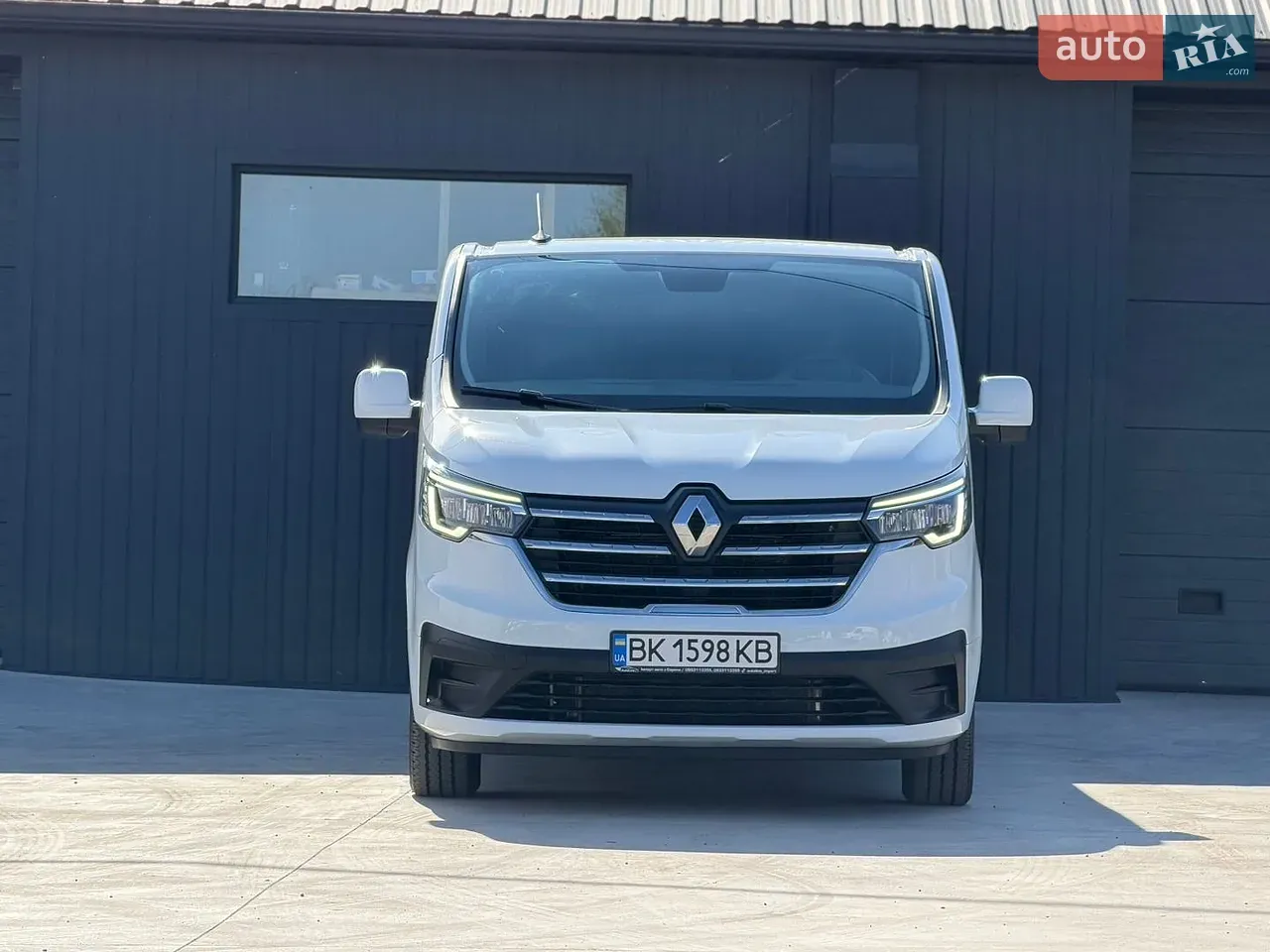 Renault Trafic 2023 photo 4