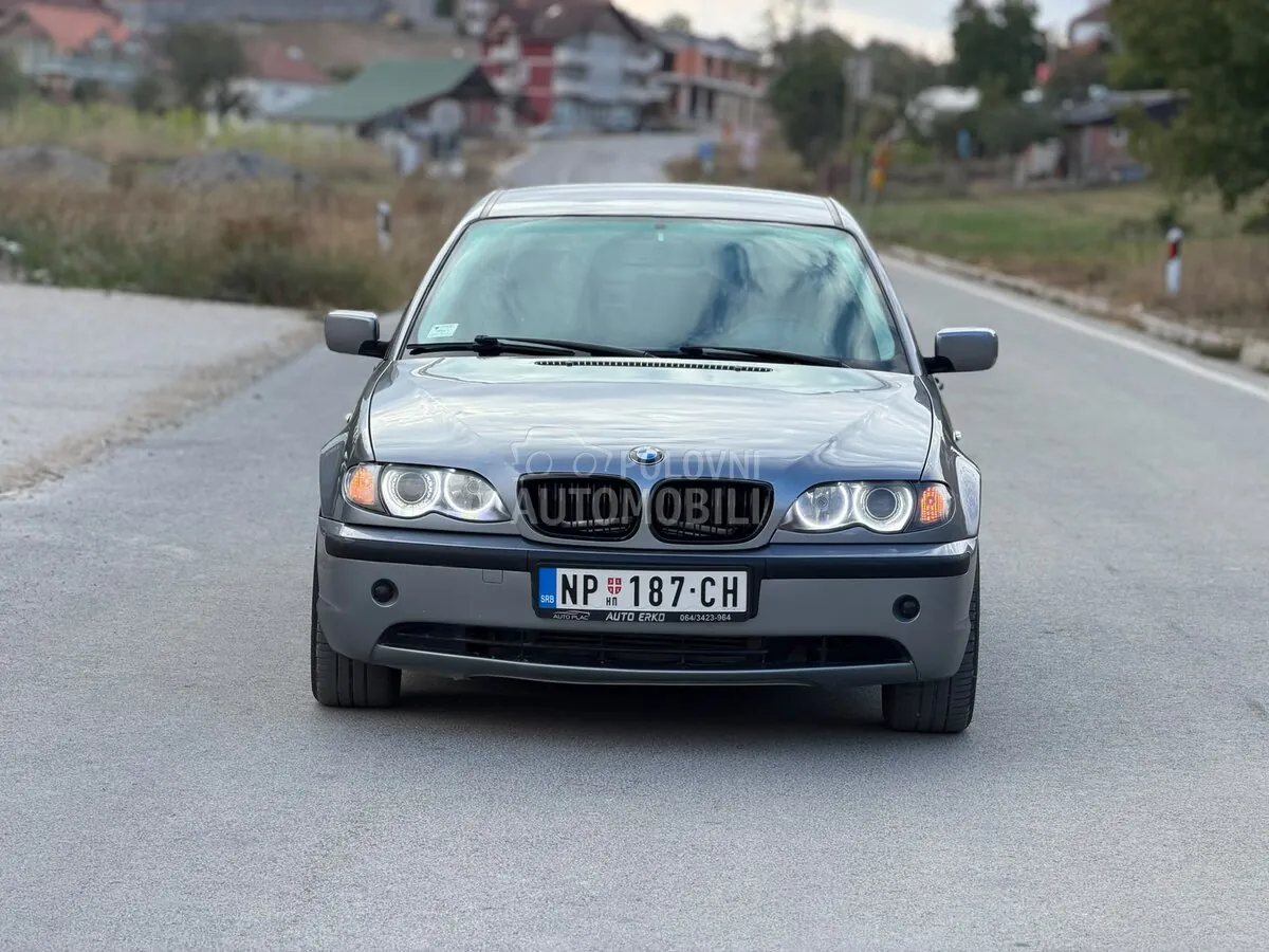 BMW 318 2003 photo 3