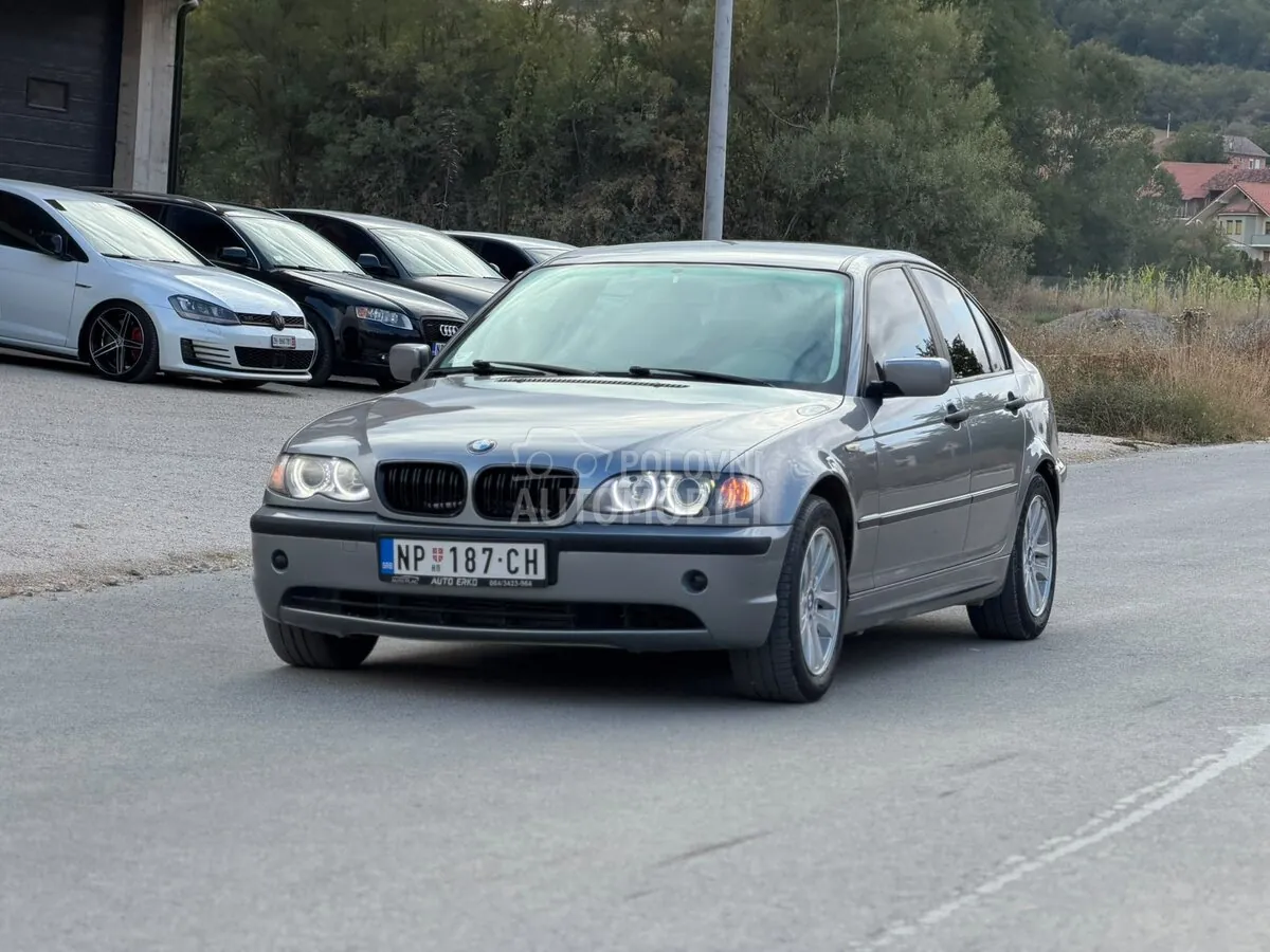BMW 318 2003 photo 2
