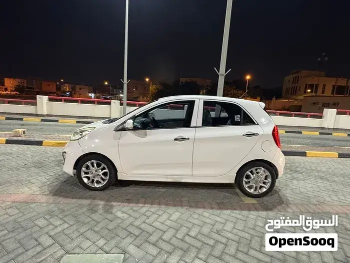 Kia Picanto 2012 photo 2
