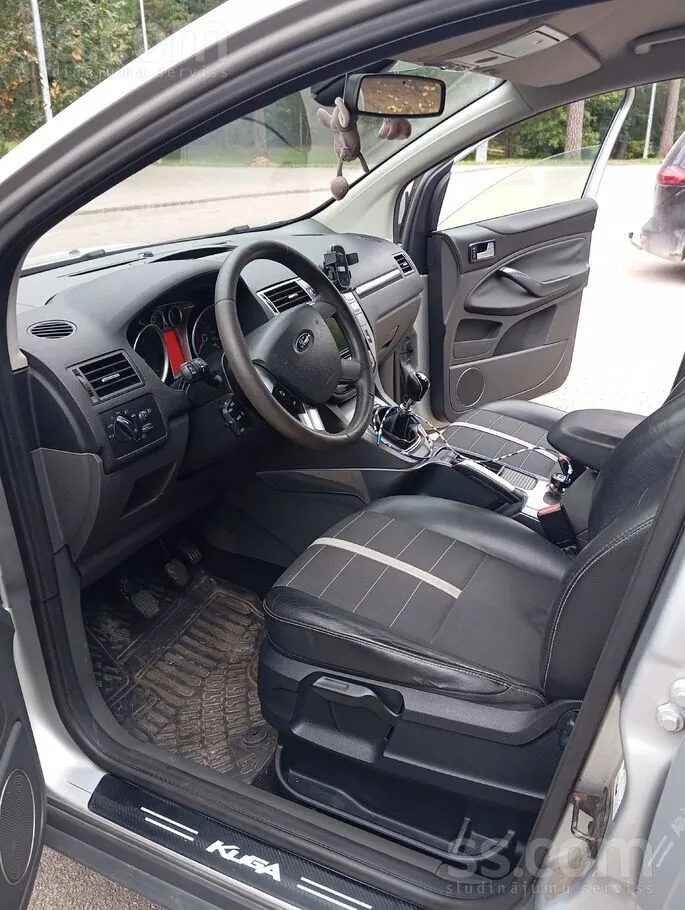 Ford Kuga 2011 photo 5