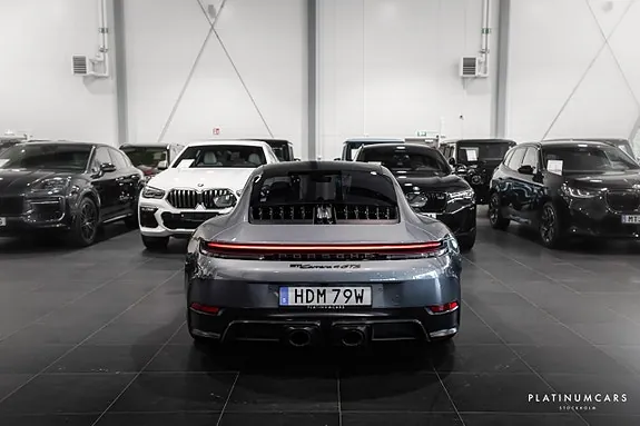 Porsche 911 Carrera 4 Gts 2025 photo 4