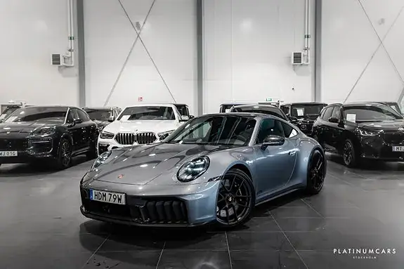 Porsche 911 Carrera 4 Gts