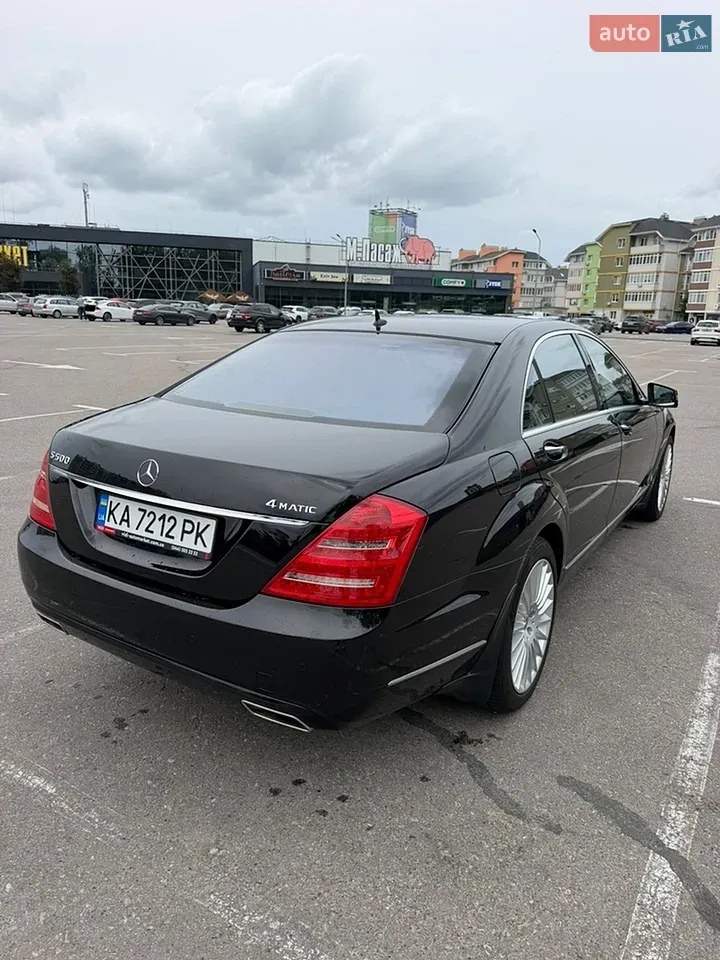 Mercedes-Benz S-Class 2011 photo 2