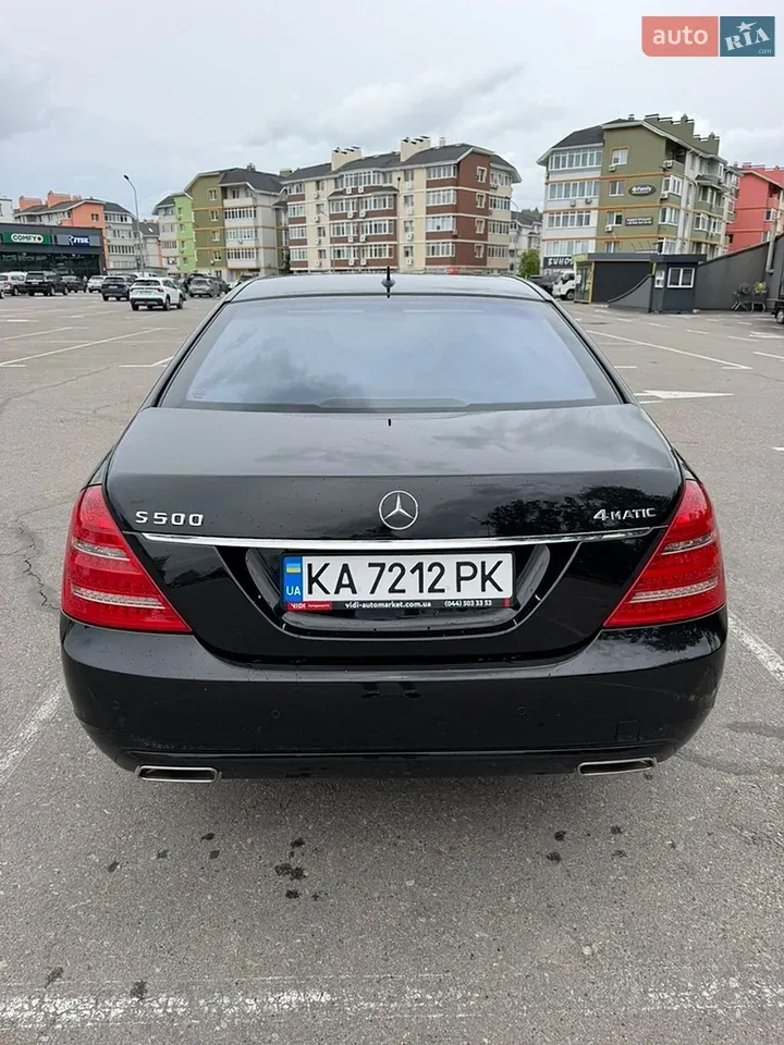 Mercedes-Benz S-Class 2011 photo 4