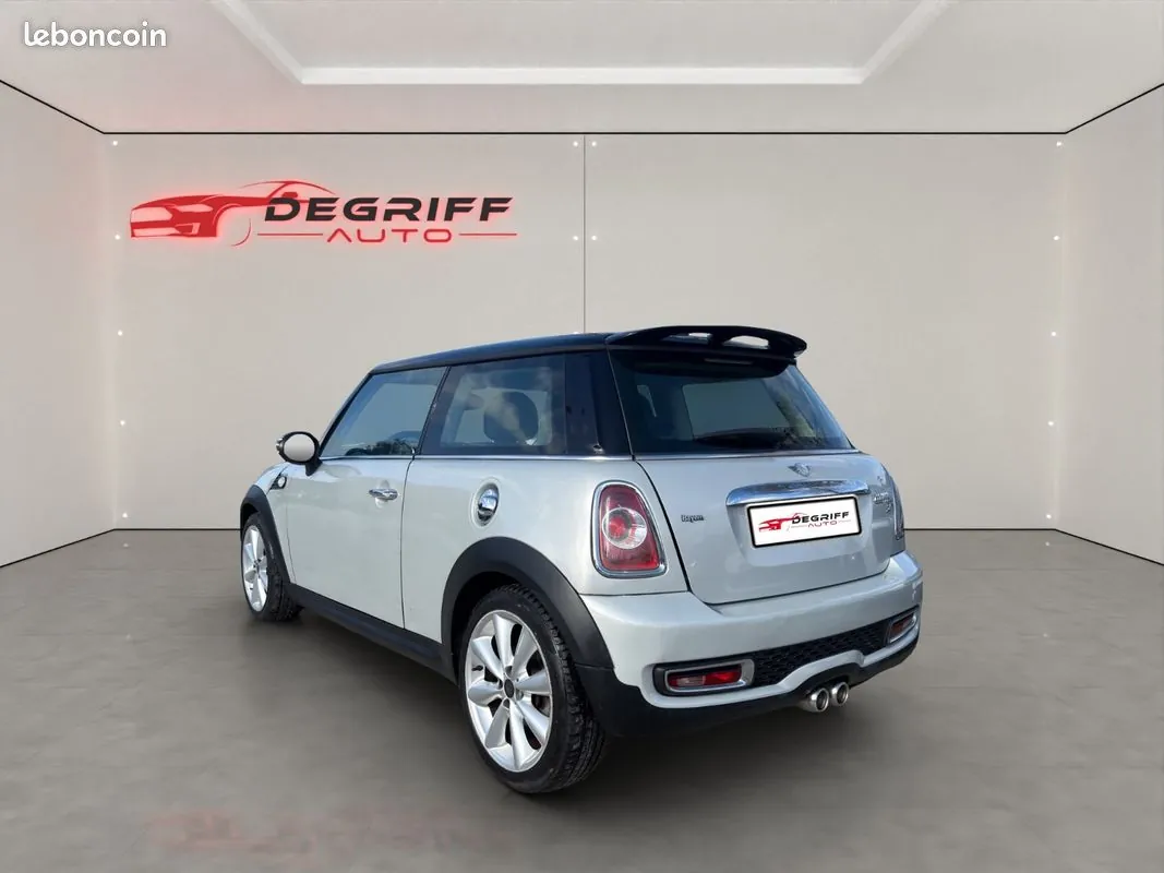 Mini Cooper S 2011 photo 3
