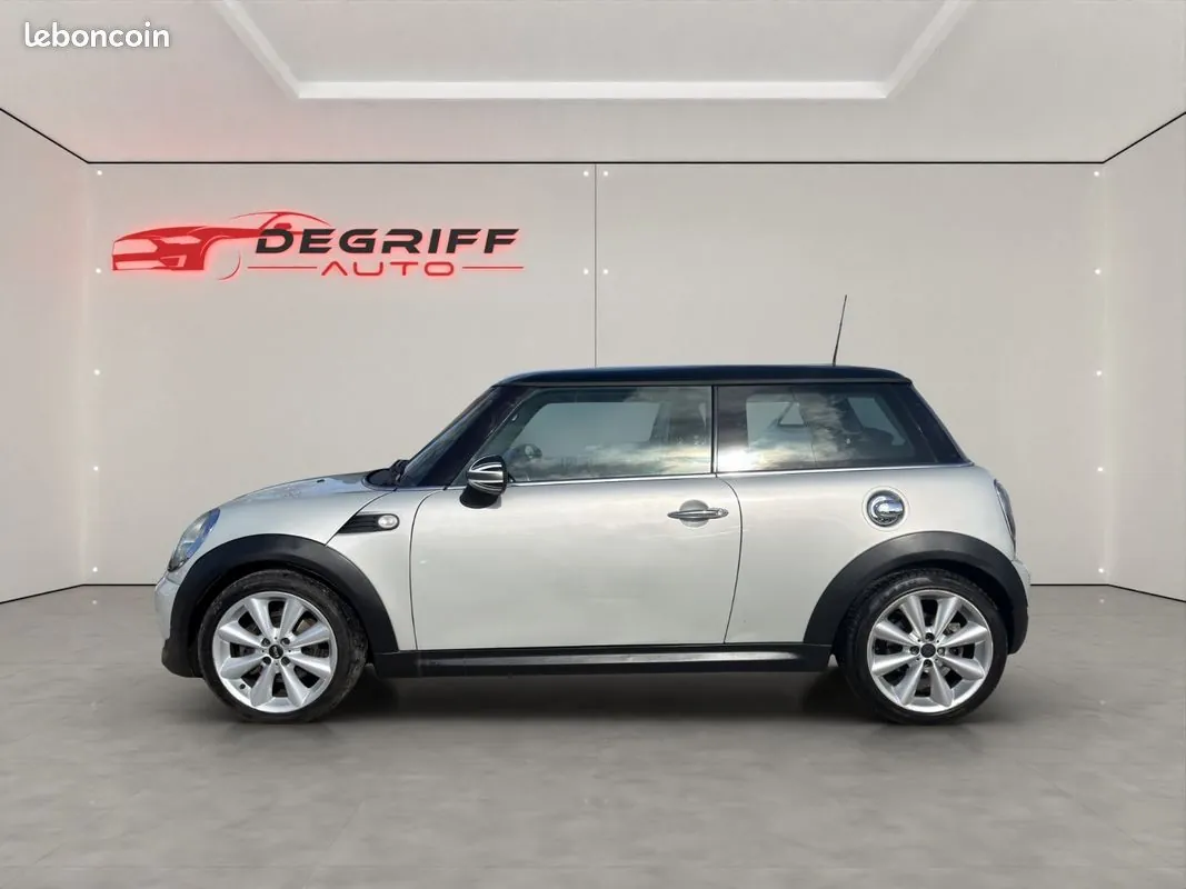 Mini Cooper S 2011 photo 2