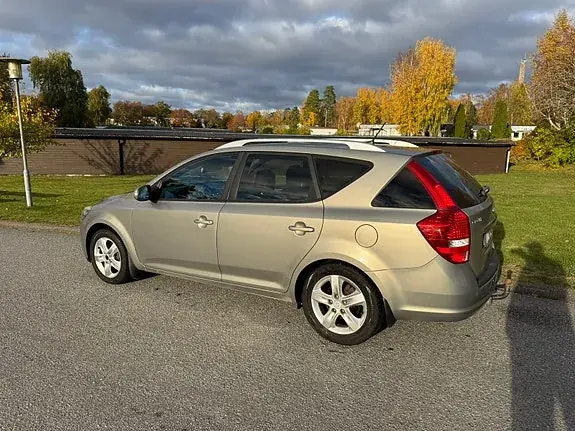 Kia Ceed 2012 photo 3