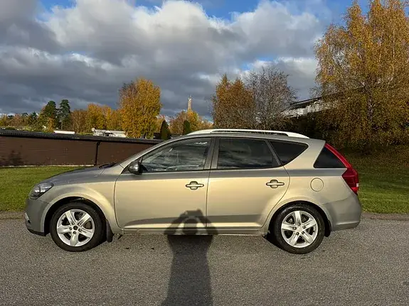 Kia Ceed 2012 photo 2