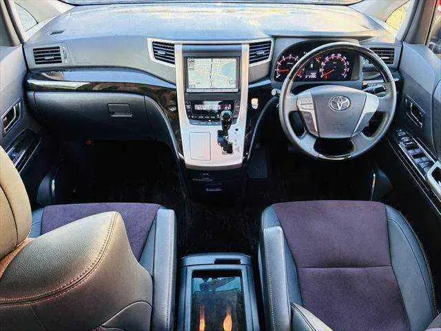 Toyota Alphard 2012 photo 3