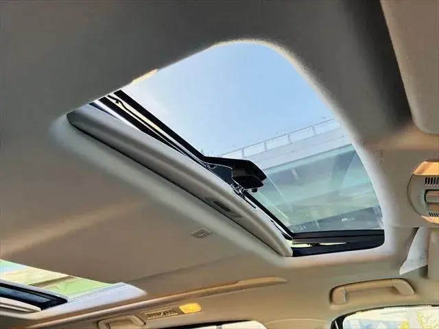 Toyota Alphard 2012 photo 4