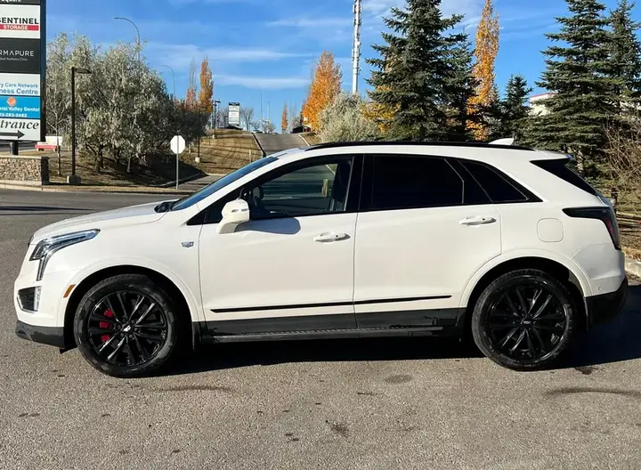 Cadillac Xt5 2022 photo 2