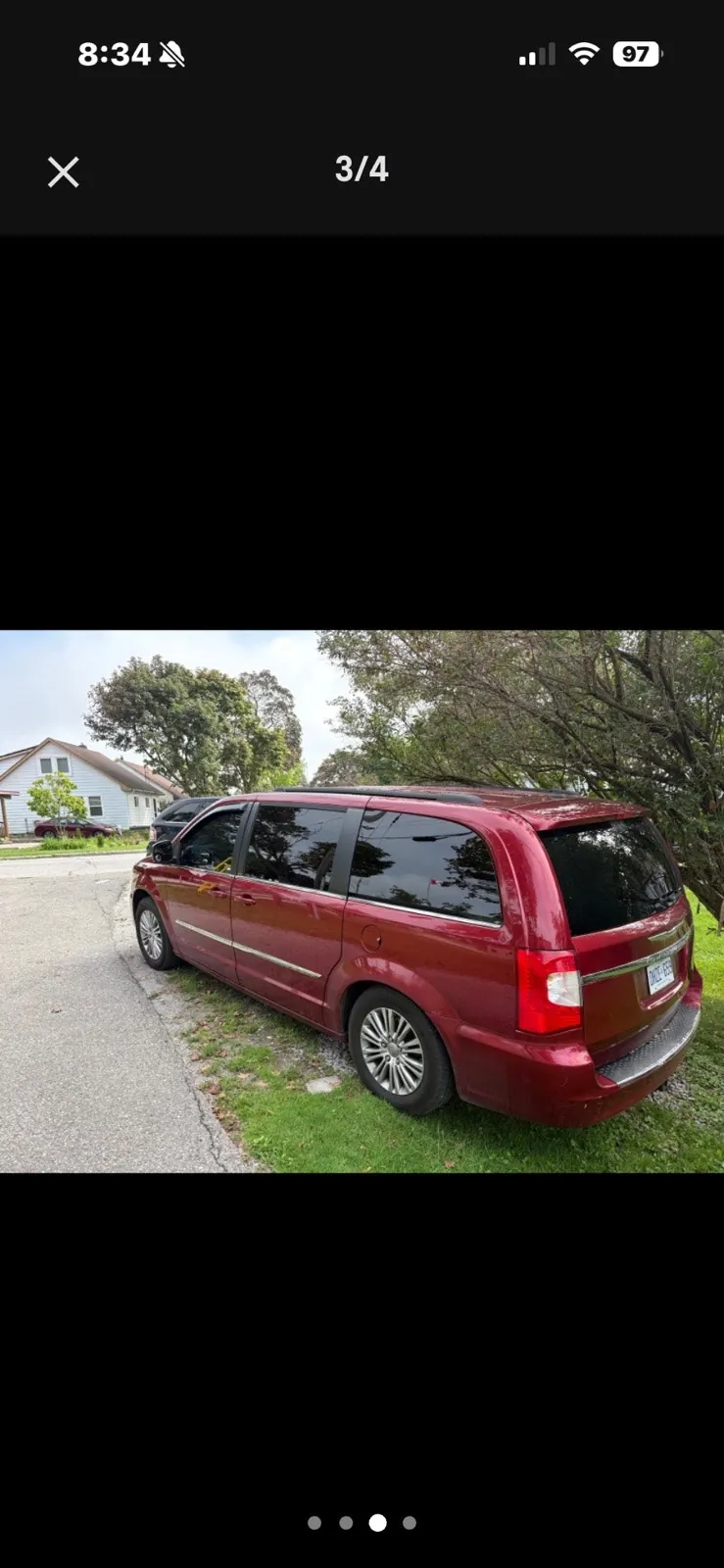 Chrysler Town & Country 2013 photo 3
