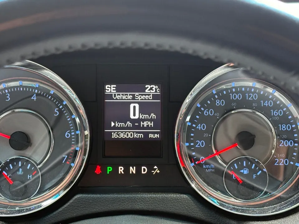 Chrysler Town & Country 2013 photo 5